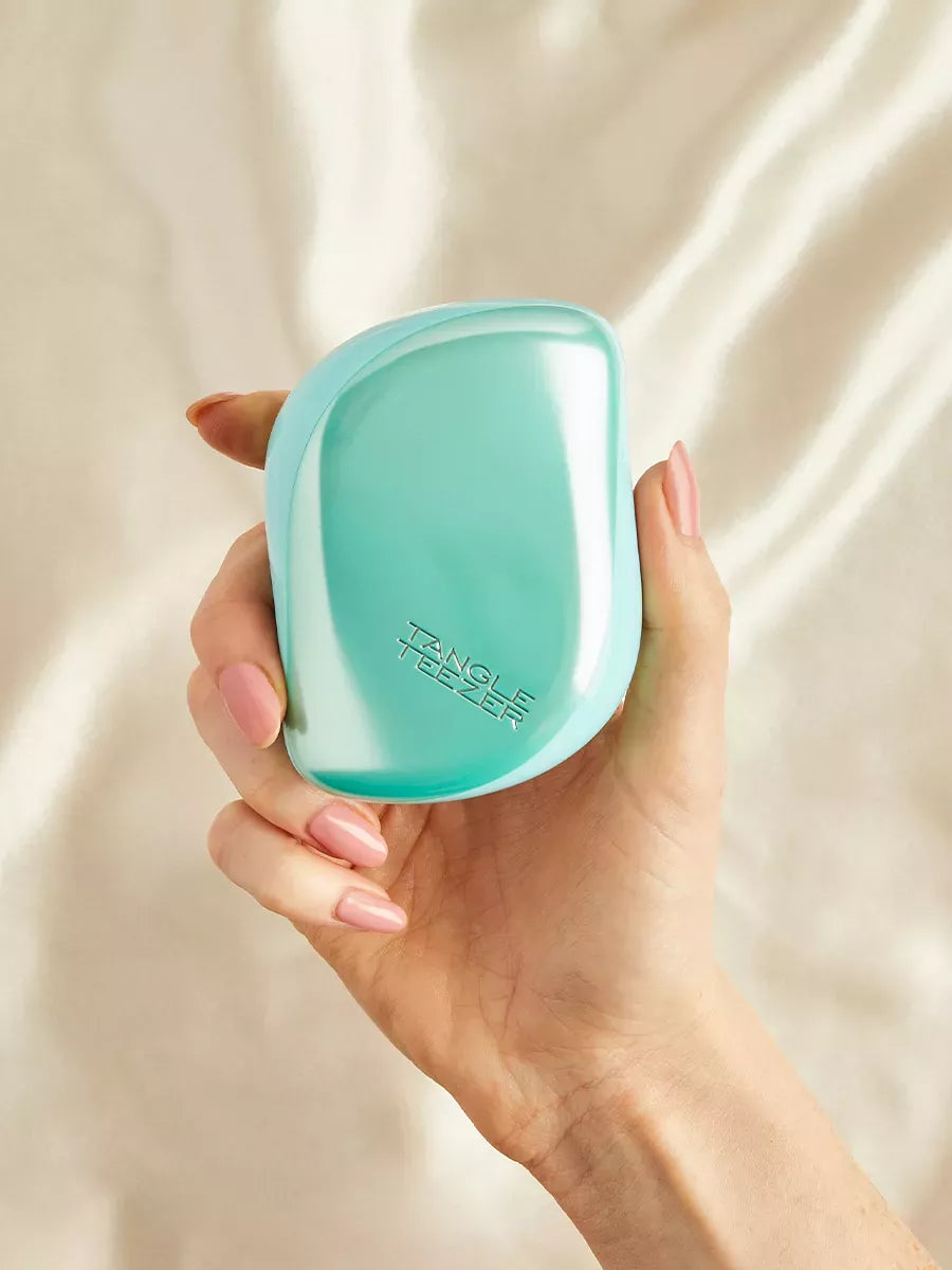 Handbag-friendly click-on cover