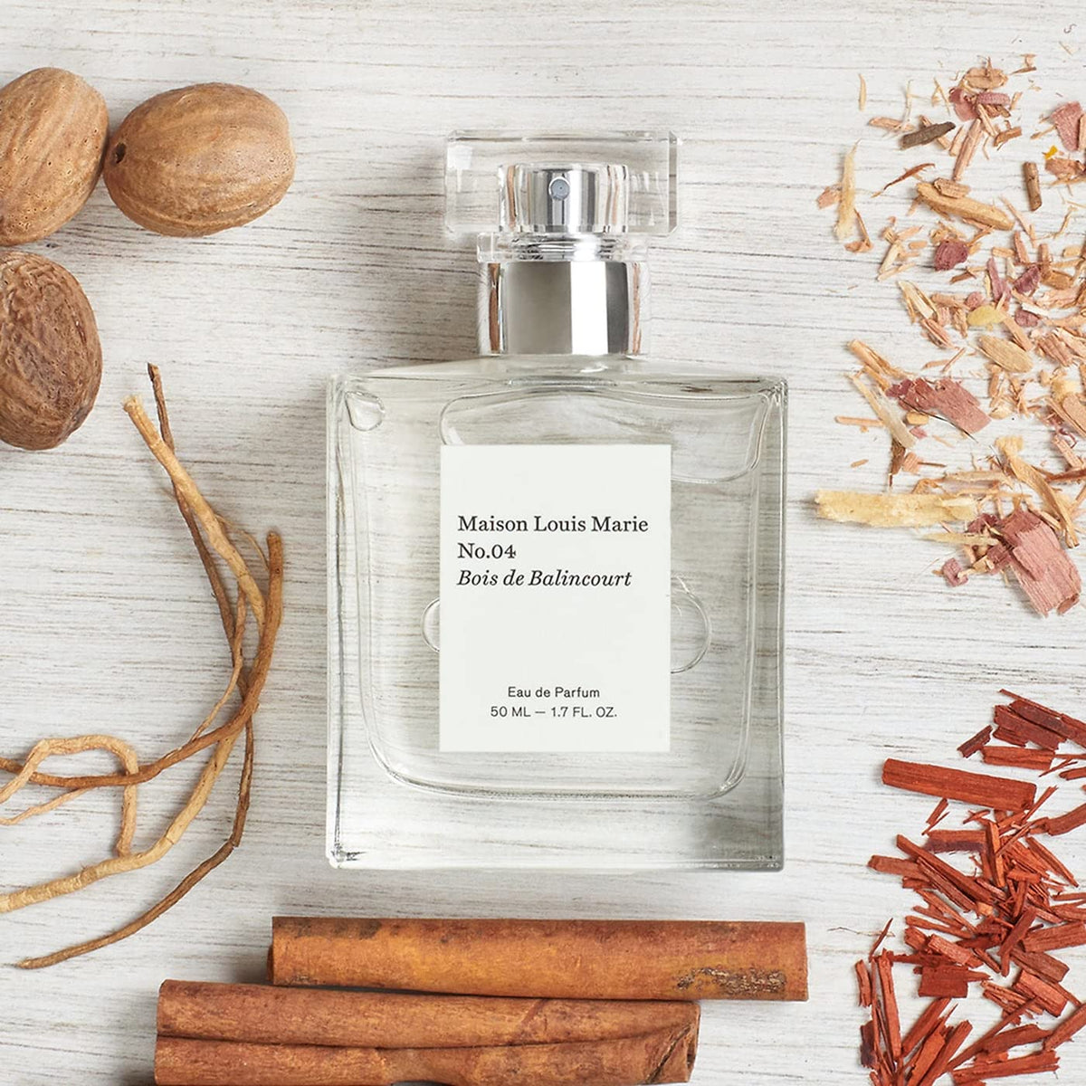 Iconic signature woody scent