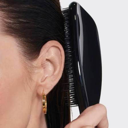 Expanded brush head for thick & long hair